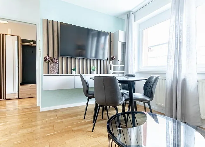 Apartment Modern & Stylish 1br, 1lr At Center